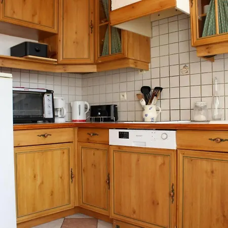 Maison En Impasse A Saint-pierre-d'oleron, 6 Personnes, Proche Commerces - Fr-1-246a-83 * サン・ピエール・ドレロン