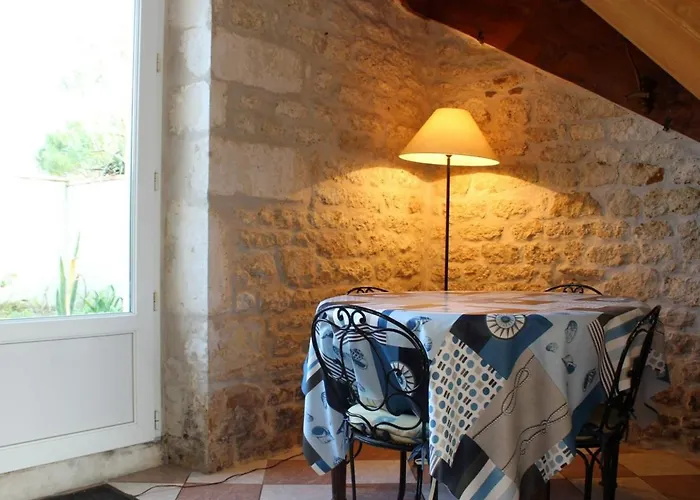 Maison proche centre de St Pierre, 6 couchages, cour ensoleillée, à 20 min de la mer à vélo. - FR-1-246A-83 Casa vacanze Saint-Pierre-d'Oleron