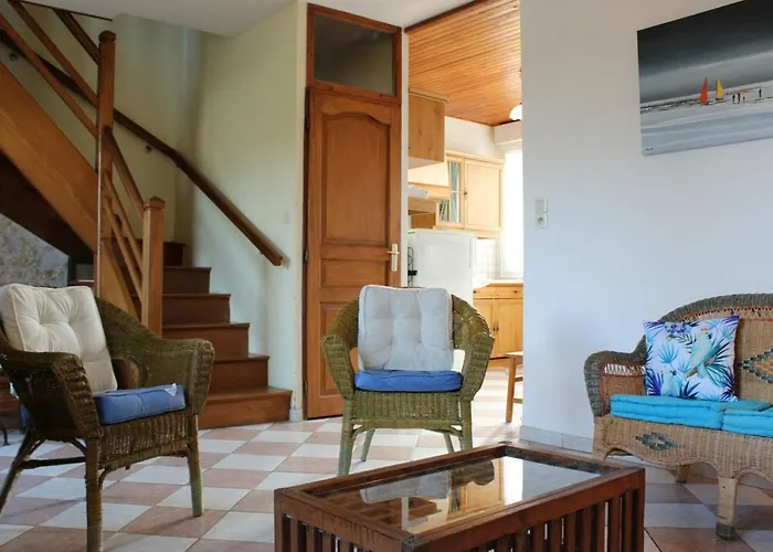 Maison proche centre de St Pierre, 6 couchages, cour ensoleillée, à 20 min de la mer à vélo. - FR-1-246A-83