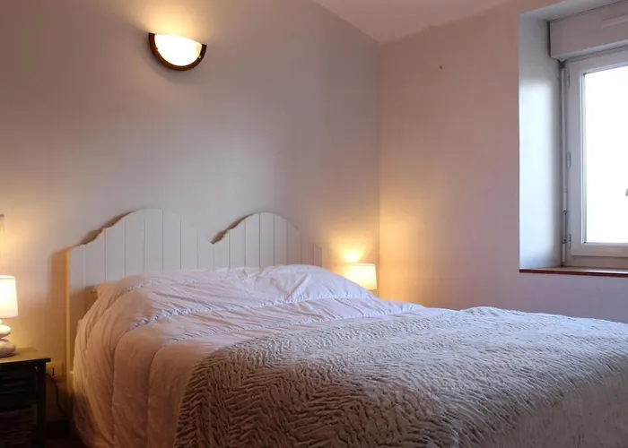 Maison proche centre de St Pierre, 6 couchages, cour ensoleillée, à 20 min de la mer à vélo. - FR-1-246A-83