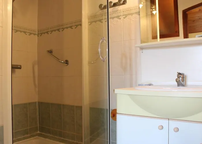 Casa vacanze Maison proche centre de St Pierre, 6 couchages, cour ensoleillée, à 20 min de la mer à vélo. - FR-1-246A-83